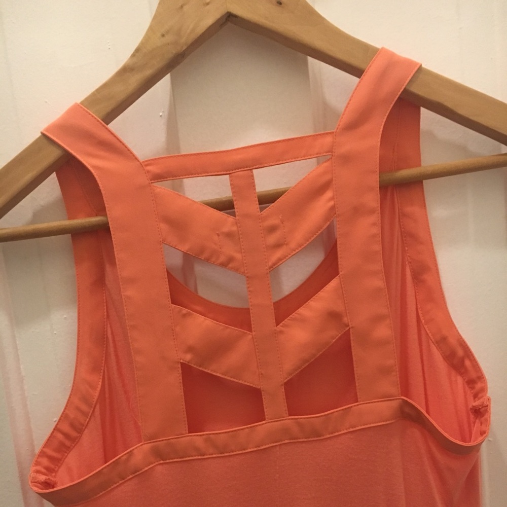 Bright coral tank! 🌺